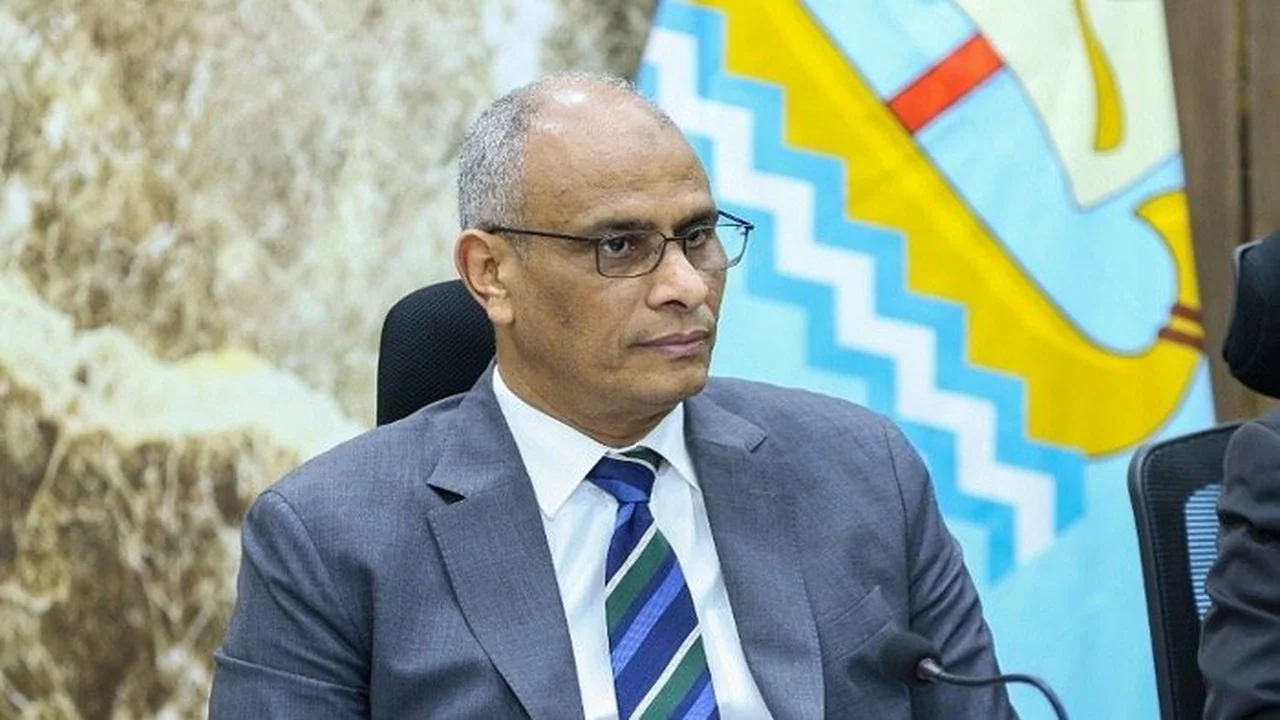 سوء الأحوال الجوية يدفع محافظ كفرالشيخ لقرار وقف الملاحة ببرج البرلس